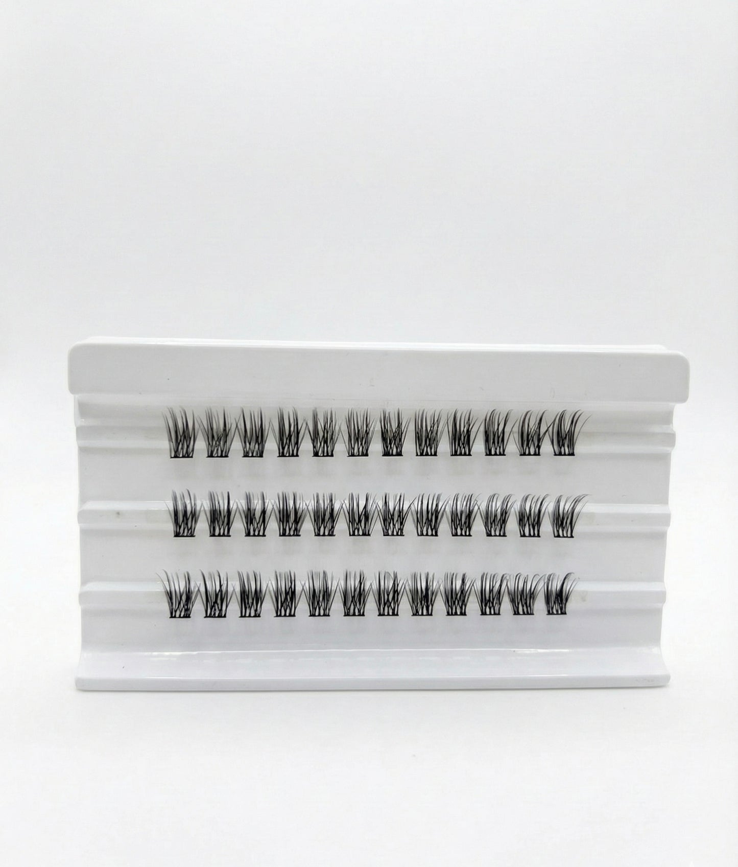 E01 Light Volume Eyelash Segments with Wispy, 3 rows