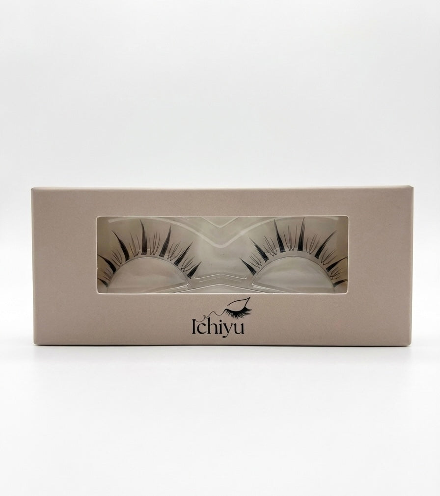 Wispy Cat-eye false eyelashes, 1 pair